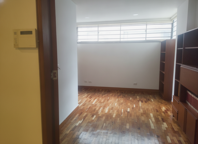 Apartamento de 4 alcobas en venta en Los Rosales, Bogotá, 178 m² · foto 21 de 24