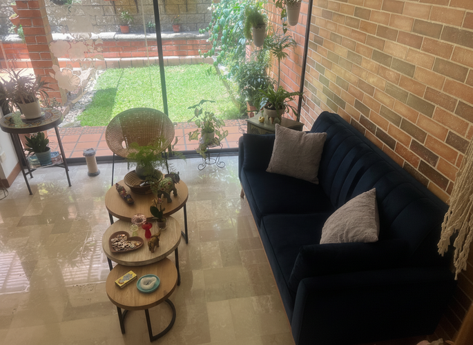 Casa de 3 alcobas en venta en Loma De Los Bernal, Medellín, 111 m² · foto 3 de 24