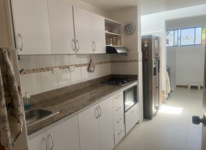 Casa de 3 alcobas en venta en Loma De Los Bernal, Medellín, 111 m² · foto 8 de 24