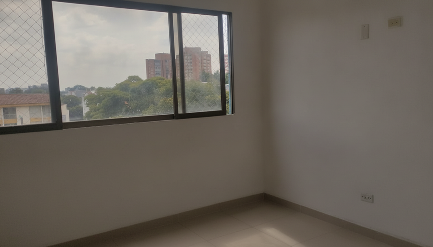 Apartamento de 4 alcobas en venta en El Refugio, Cali, 135 m² · foto 10 de 14