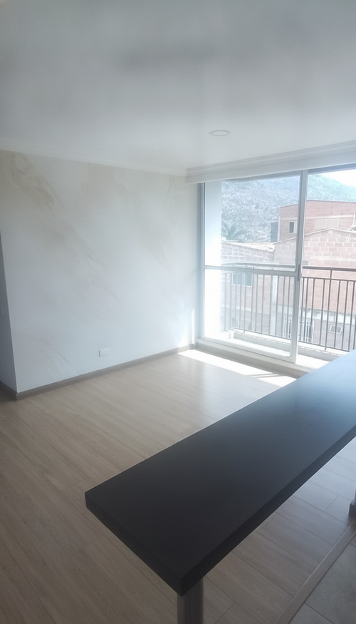 Apartamento de 3 alcobas en venta en Cabañas, Bello, 65 m² · foto 2 de 17