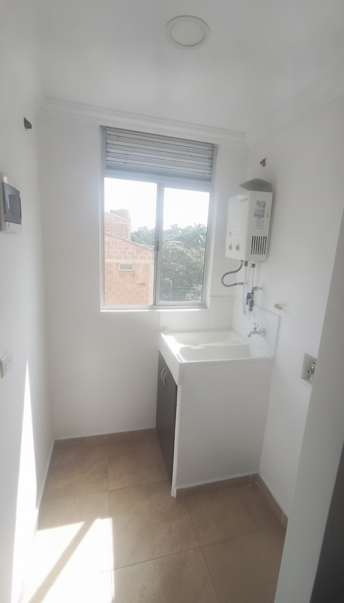 Apartamento de 3 alcobas en venta en Cabañas, Bello, 65 m² · foto 15 de 17