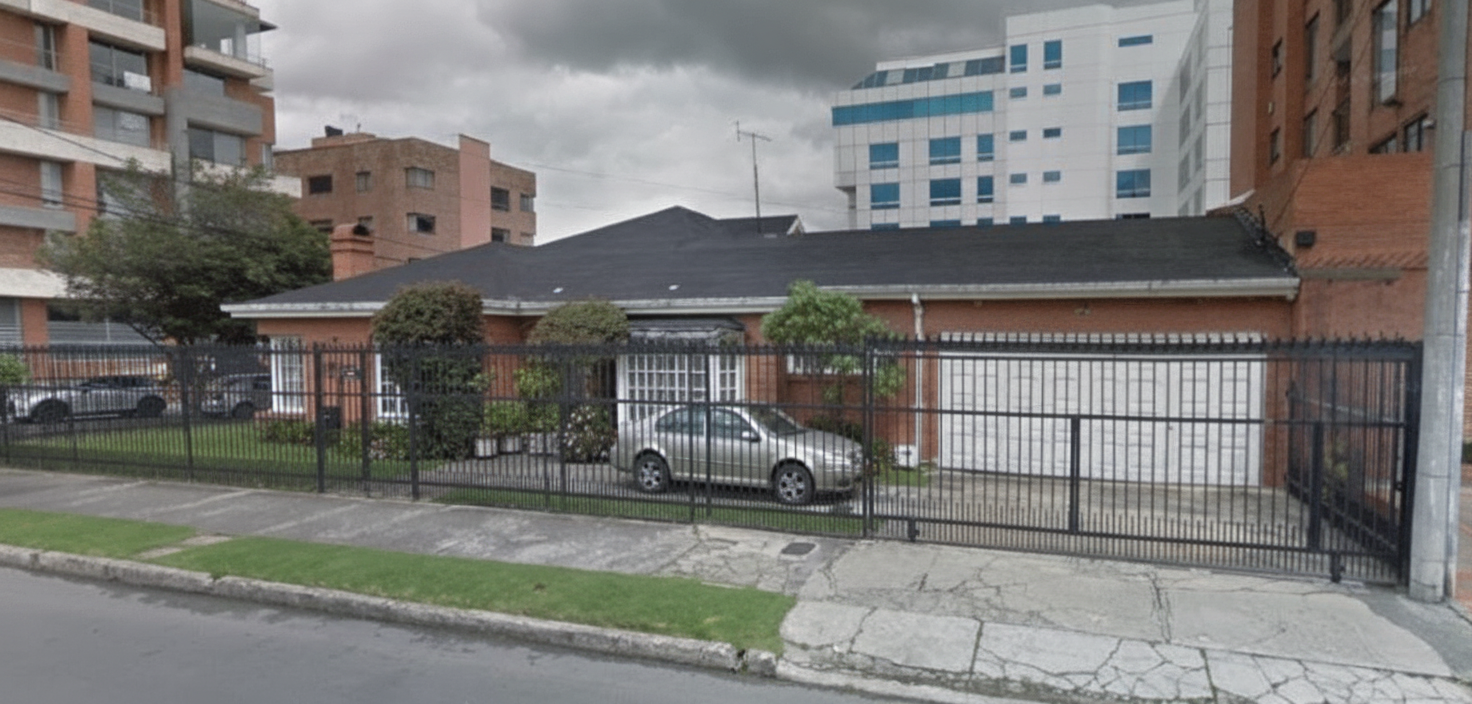 Casa en venta en Santa Barbara, Bogotá · foto 2 de 24