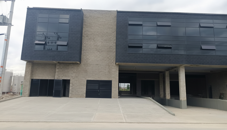 Bodega en arriendo en Siberia, Cota, 2842 m² · foto 4 de 21