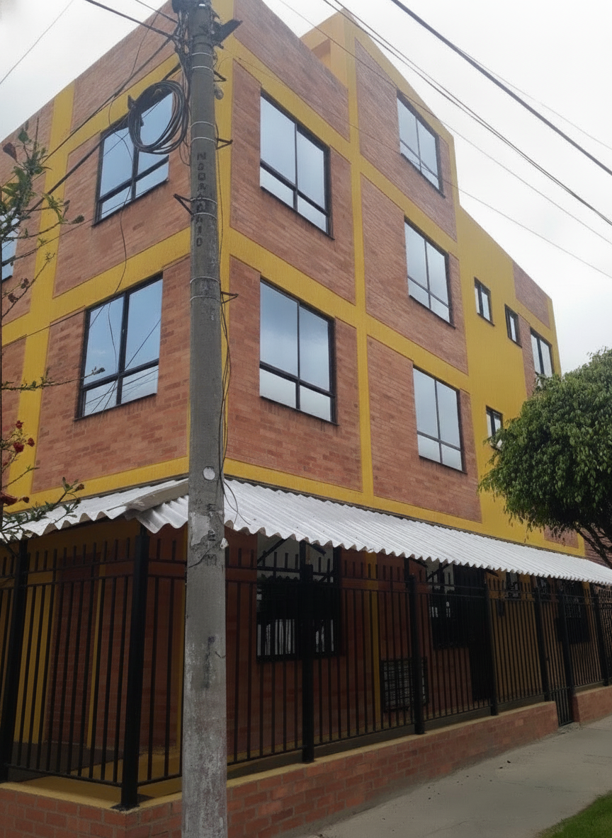 Casa en venta en Engativá, Bogotá · foto 2 de 12