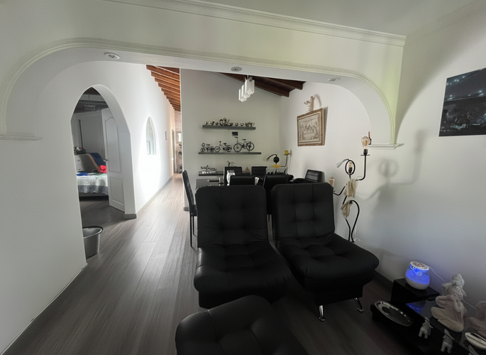 Apartamento de 3 alcobas en venta en Cabañas, Bello, 75 m² · foto 2 de 16