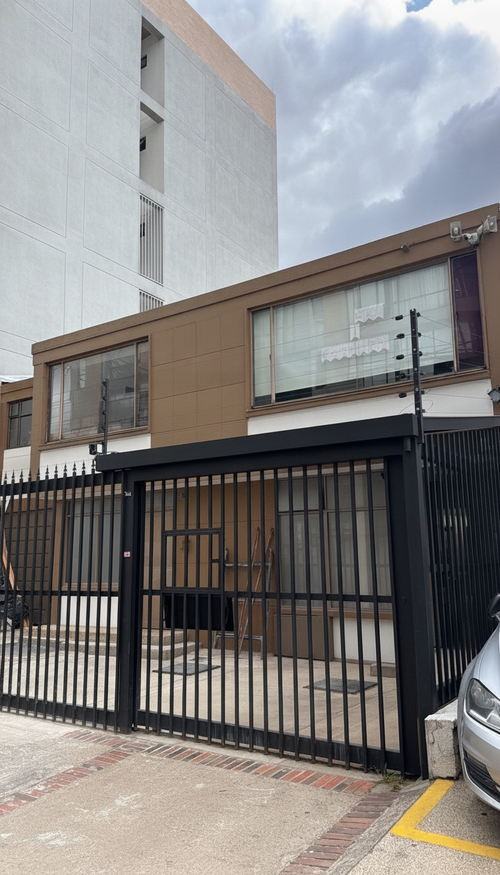 Casa en venta en La Castellana, Bogotá · foto 4 de 24