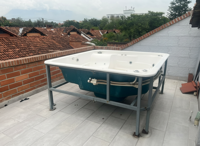 Casa de 4 alcobas en venta en La Mota, Medellín, 220 m² · foto 6 de 24