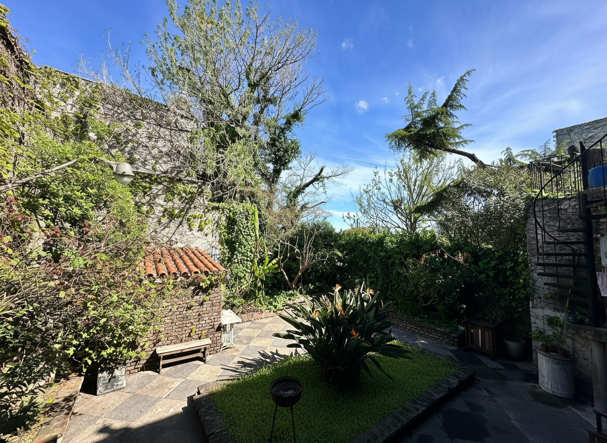 Hermosa casa de estilo patrimonial con  destino de local comercial · Foto 9