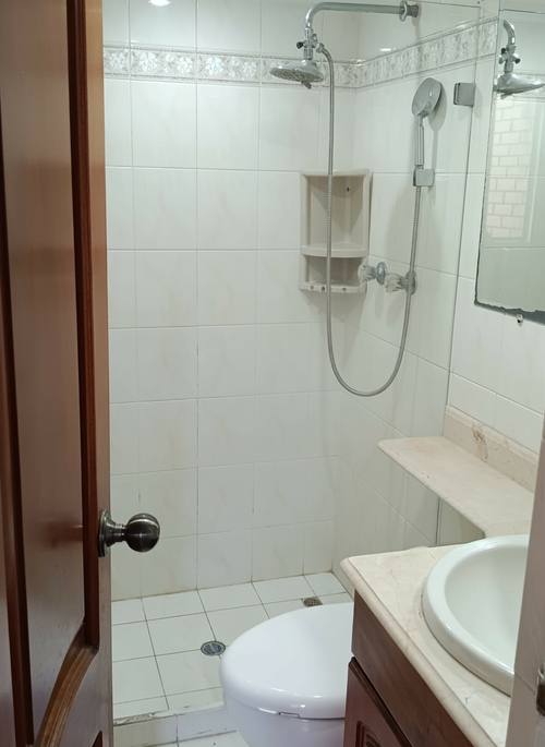 Apartamento de 3 alcobas en venta en Cabañas, Bello, 160 m² · foto 6 de 19