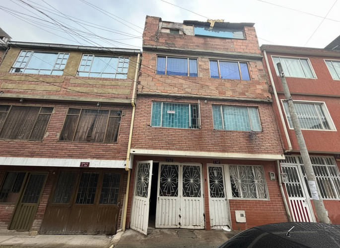 Casa de 9 alcobas en venta en Santa Ana I Sector, Soacha, 210 m² · foto 17 de 24