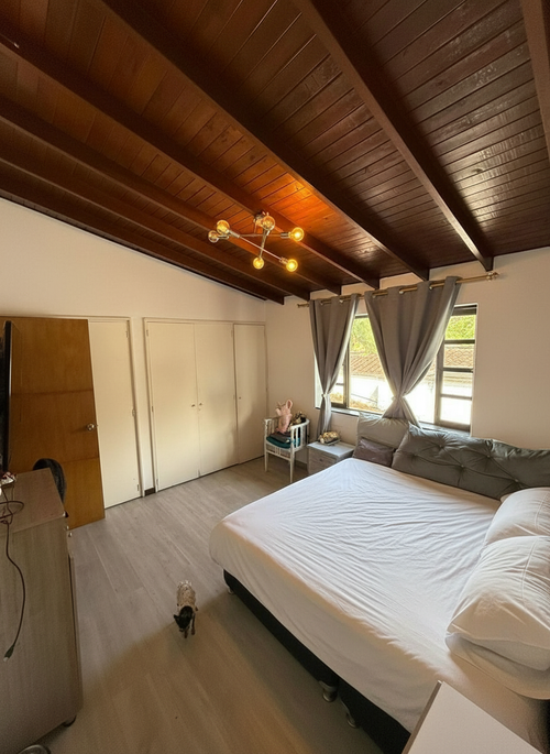 Casa de 5 alcobas en venta en Escobero, Envigado, 240 m² · foto 5 de 15