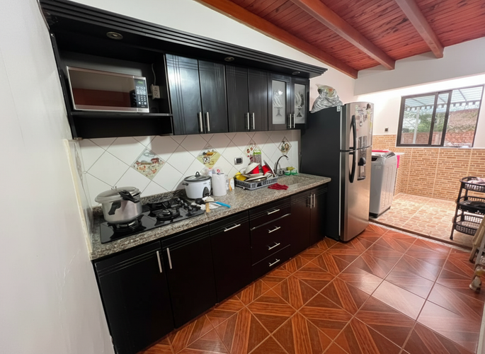 Casa de 5 alcobas en venta en Cabañas, Bello, 180 m² · foto 11 de 21