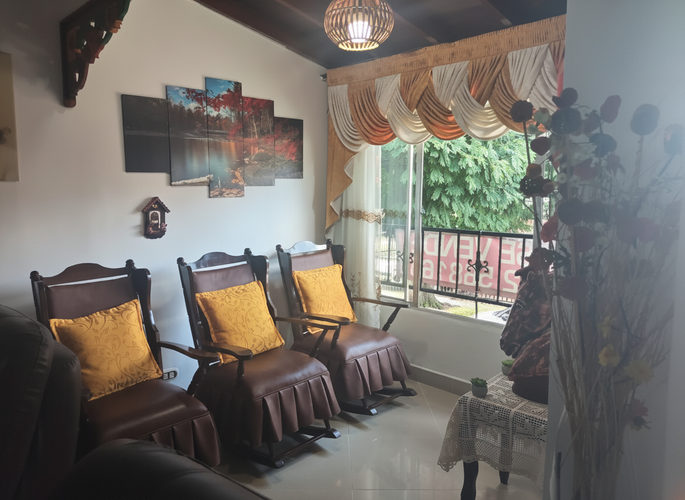 Casa de 3 alcobas en venta en La Gloria, Medellín, 110 m² · foto 2 de 21