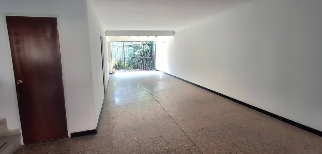 Casa de 5 alcobas en venta en Pampa Linda, Cali, 300 m² · foto 5 de 12