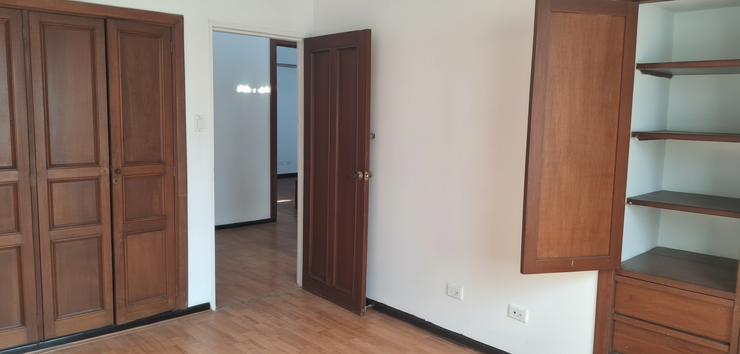 Casa de 5 alcobas en venta en Pampa Linda, Cali, 300 m² · foto 6 de 12