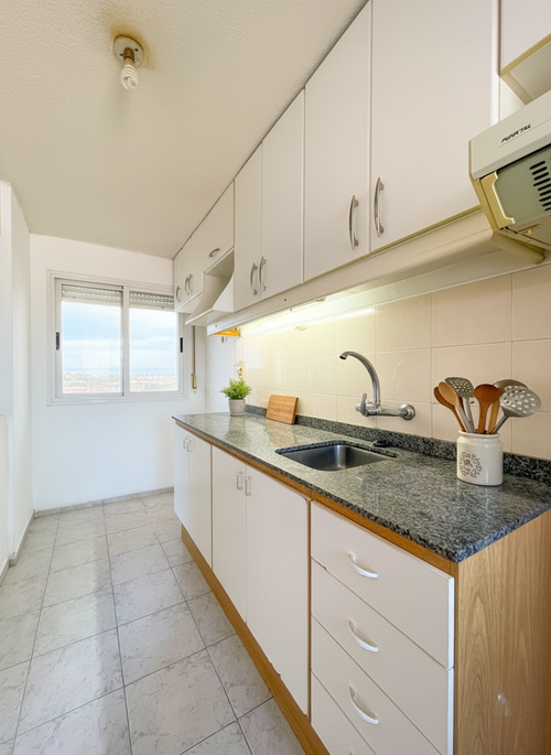 Apartamento Alquiler, La Blanqueada, 2 Dormitorios, Piso 7 · Foto 2