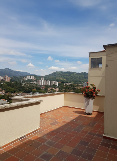 Apartamento de 4 alcobas en venta en Florida Del Country, Floridablanca, 172 m² · foto 9 de 24