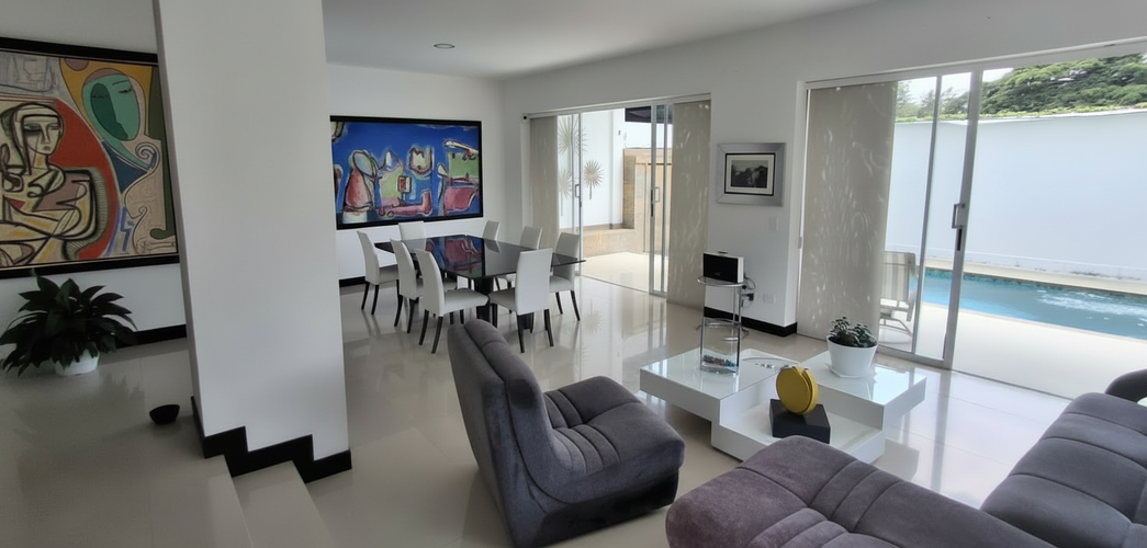 Casa de 5 alcobas en venta en Pance, Cali, 370 m² · foto 2 de 12