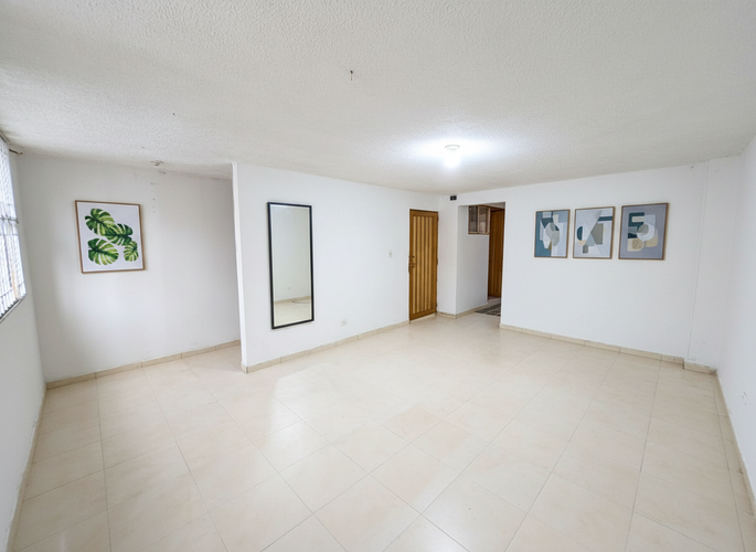 Casa de 3 alcobas en venta en San Nicolas, Soacha, 180 m² · foto 2 de 14