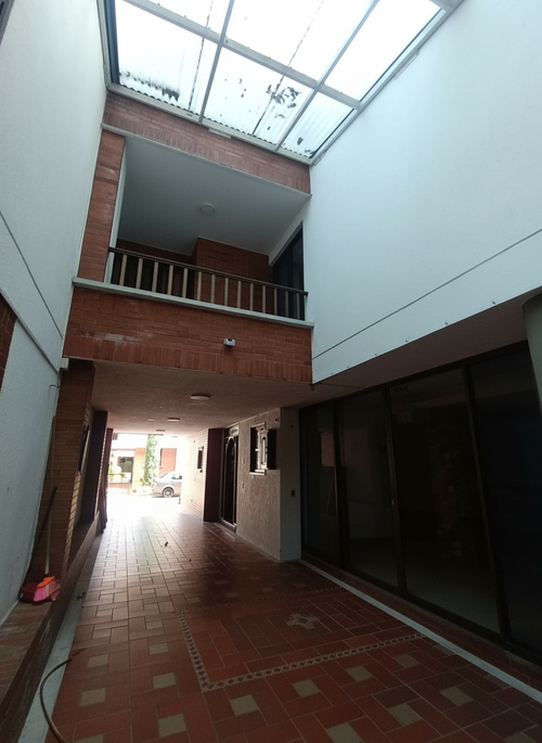 Casa de 5 alcobas en venta en Buenavista, Ibagué, 350 m² · foto 8 de 24