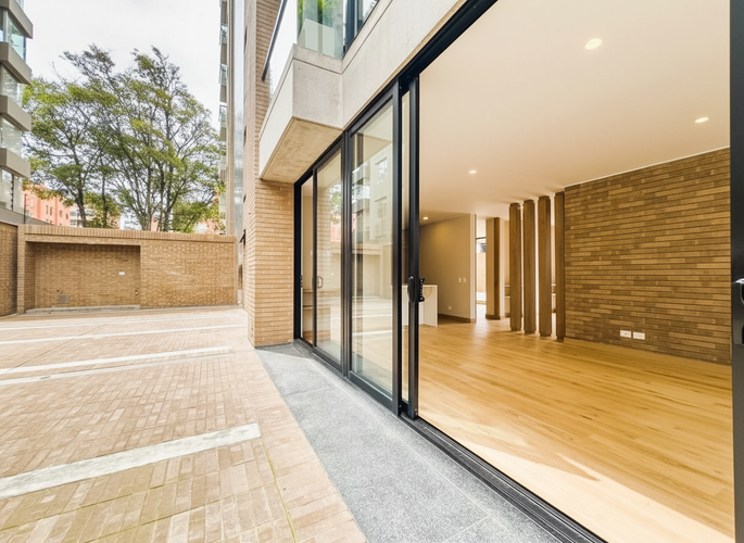 Apartamento de 3 alcobas en venta en La Cabrera, Bogotá, 133 m² · foto 2 de 18