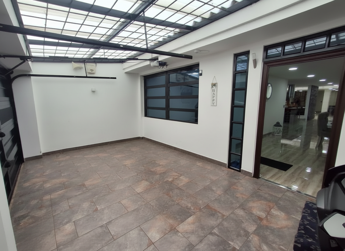 Casa en venta en Barrios Unidos, Bogotá · foto 2 de 24