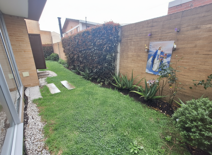 Casa de 3 alcobas en venta en Rincon Santo, Cajicá, 165 m² · foto 1 de 24