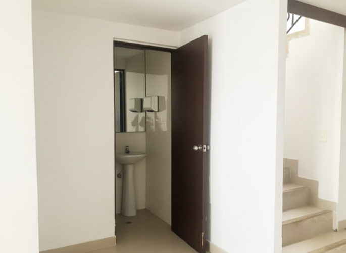 Casa de 6 alcobas en venta en Quintas De Don Simon, Cali, 285 m² · foto 9 de 24