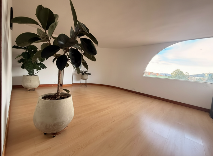Apartamento de 2 alcobas en arriendo en Chicó Reservado, Bogotá, 90 m² · foto 2 de 17