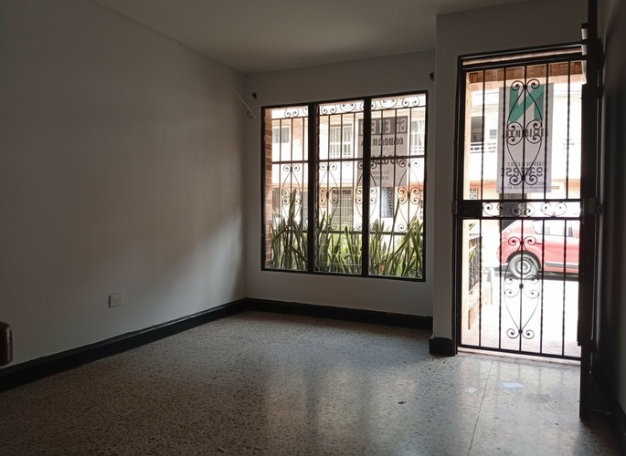 Casa de 3 alcobas en arriendo en Santa Fe, Medellín, 110 m² · foto 3 de 14