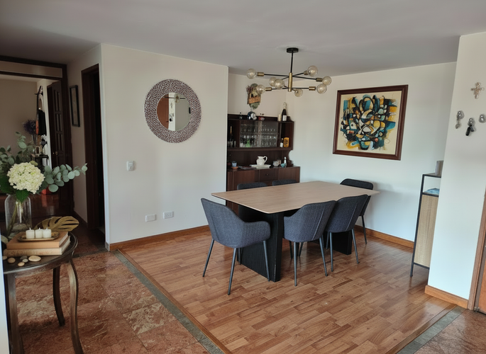 Apartamento de 3 alcobas en venta en Colina Campestre, Bogotá, 121 m² · foto 2 de 19