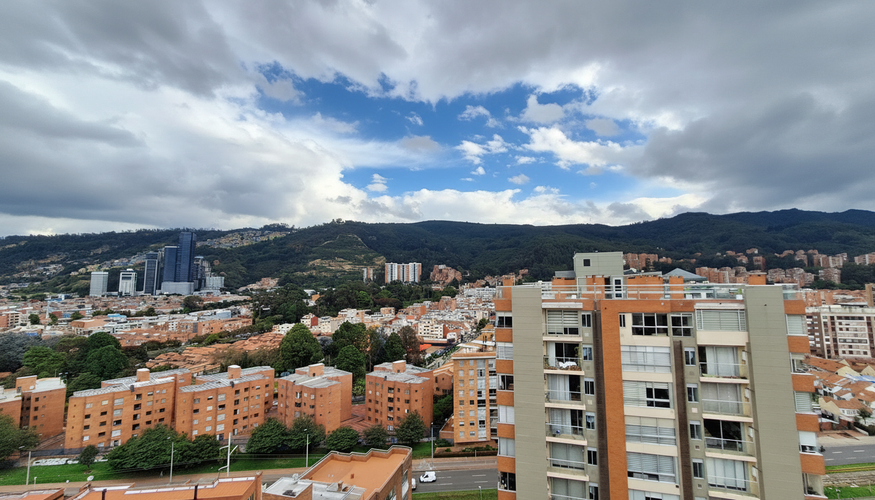 Apartamento de 3 alcobas en venta en Cedritos, Bogotá, 78 m² · foto 1 de 24
