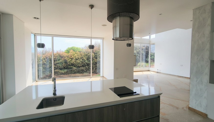 Casa de 5 alcobas en venta en Yerbabonita Bosque Nativo, Sopó, 450 m² · foto 5 de 24