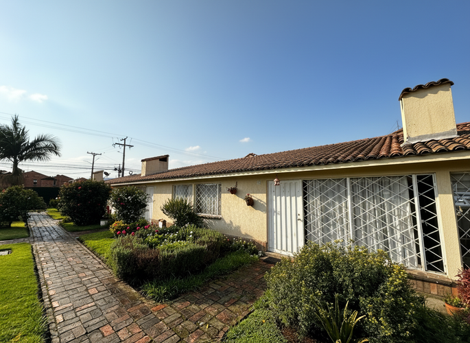 Casa de 3 alcobas en venta en Villa Olimpica, Chía, 96 m² · foto 1 de 16