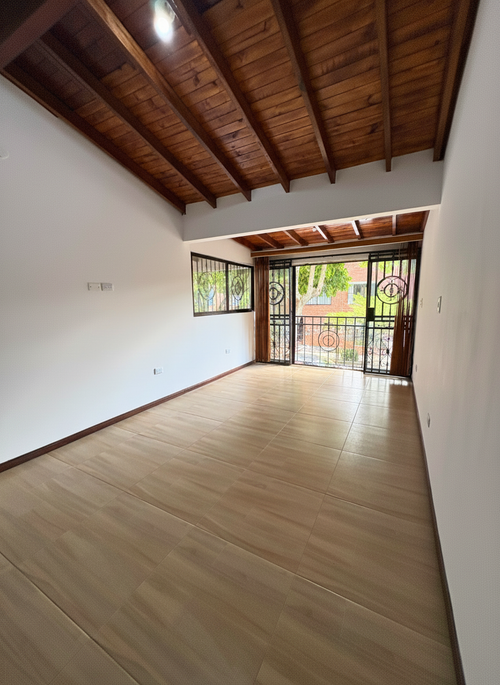Casa de 3 alcobas en venta en Valle Del Lili, Cali, 127 m² · foto 5 de 24
