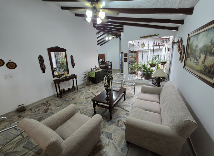 Casa de 5 alcobas en venta en La Flora, Cali, 280 m² · foto 4 de 23