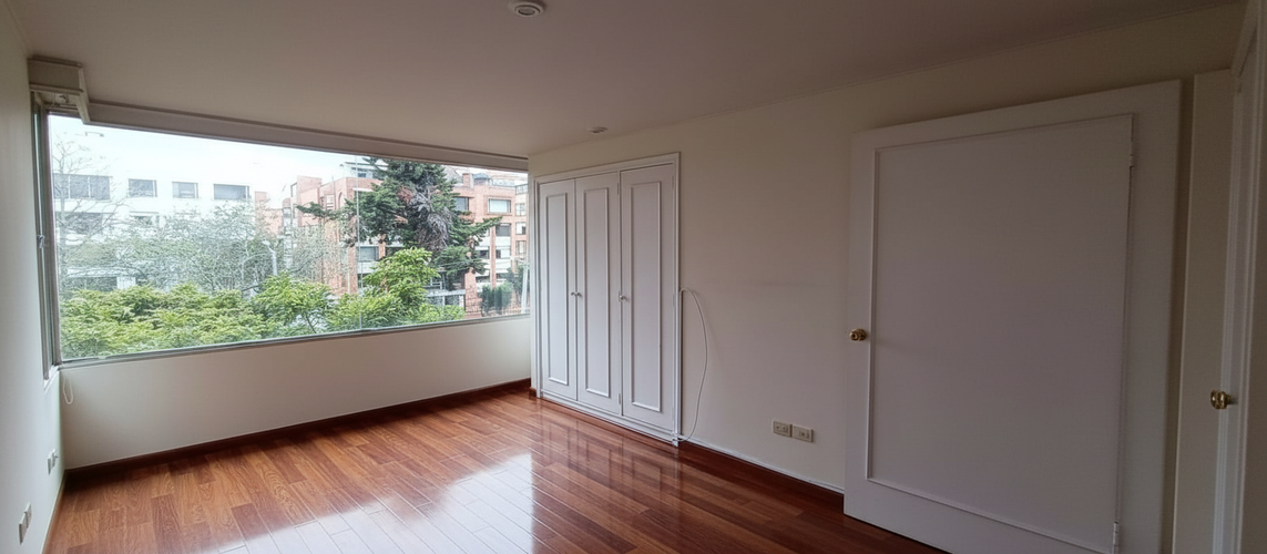 Apartamento de 3 alcobas en venta en Santa Barbara, Bogotá, 170 m² · foto 12 de 14