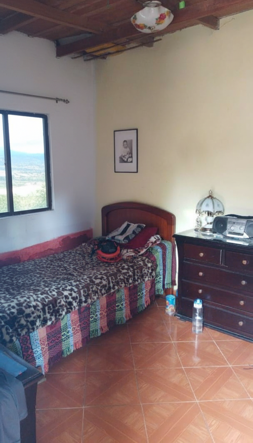 Casa de 7 alcobas en venta en Simon Bolivar, Medellín, 157 m² · foto 8 de 17