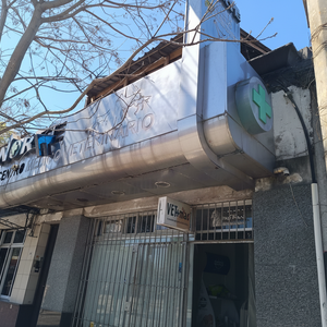 Gran Local Con Oficinas Y Fondo!!!!