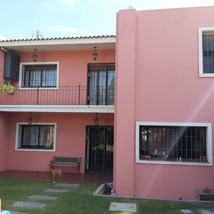 Venta Exclusiva Casa En Punta Gorda: 5 Dormitorios, 3 Baños, Dos Plantas, Fondo Con Parrillero Y Barbacoa
