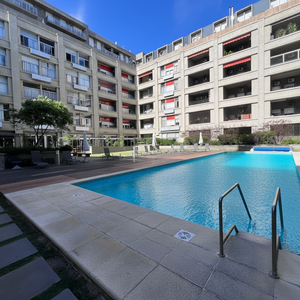 Venta Apartamento Reciclado En Altos Del Libertador, Aguada, Con Dos Dormitorios Al Frente, Con Terraza, Piscina Y Ameneties