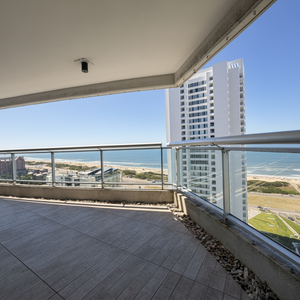 Venta De Apartamento En Look Brava 3 Dormitorios Con Vista Directa Al Mar 585.000usd