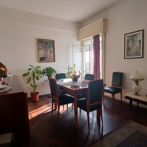 Apartamento En Venta  - 2 Dormitorios En Tres Cruces | Con Renta !! - Gran Patio