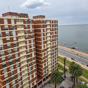 Excepcional Apartamento Con Ubicación Privilegiada En Rambla República Argentina