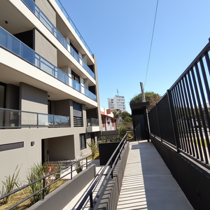 Apto, 2 Dormitorios, 1 Baño, Patio Y Parrillero De Uso Exclusivo - Malvin