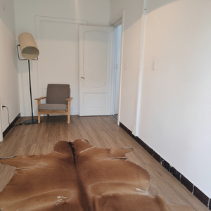 Alquiler De Oficina Exclusiva En Carrasco: Ubicación Estratégica