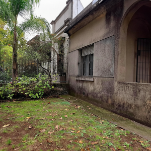Excepcional Casona En Padrón único De 600 M² Sobre Avenida, Con Gran Potencial De Desarrollo.