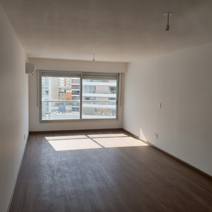 Alquiler Monoambiente | Pocitos Nuevo | $22.000 | Piso Alto