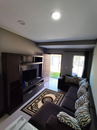 EN VENTA CASA DUPLEX - ZONA AEROPUERTO, ZARATE ISLA